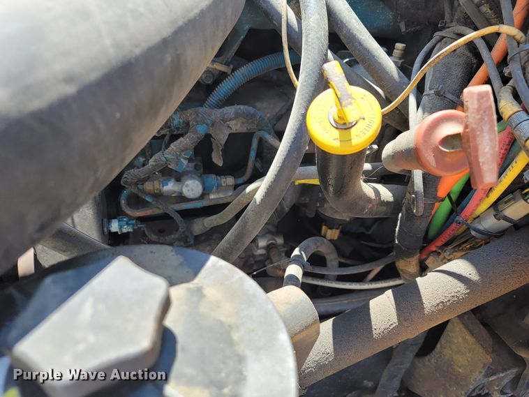 image for item JL9462 2005 International 7400  dump truck