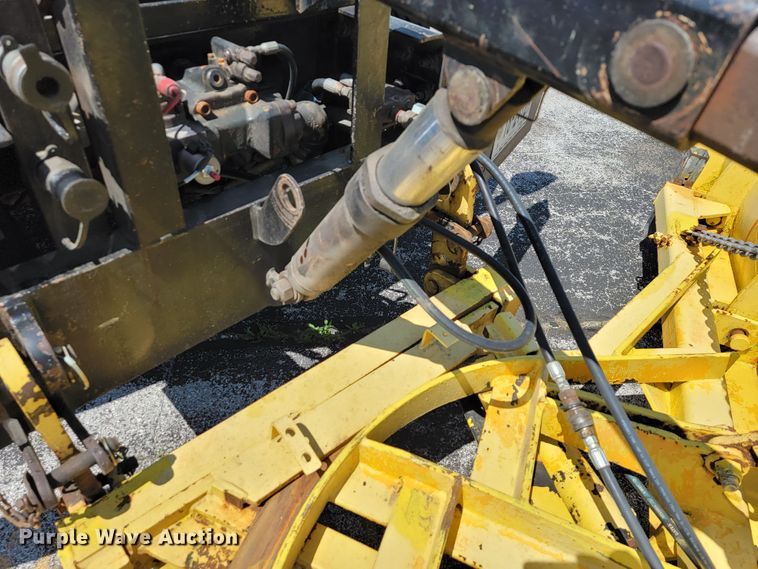 image for item JL9462 2005 International 7400  dump truck