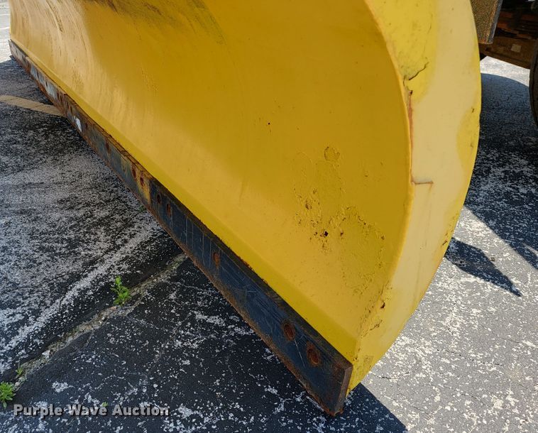 image for item JL9462 2005 International 7400  dump truck