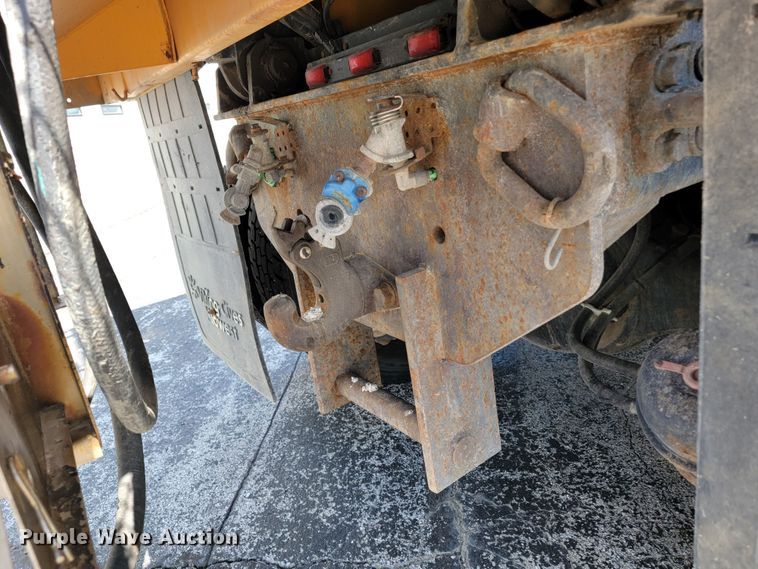 image for item JL9462 2005 International 7400  dump truck