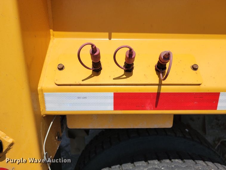 image for item JL9462 2005 International 7400  dump truck