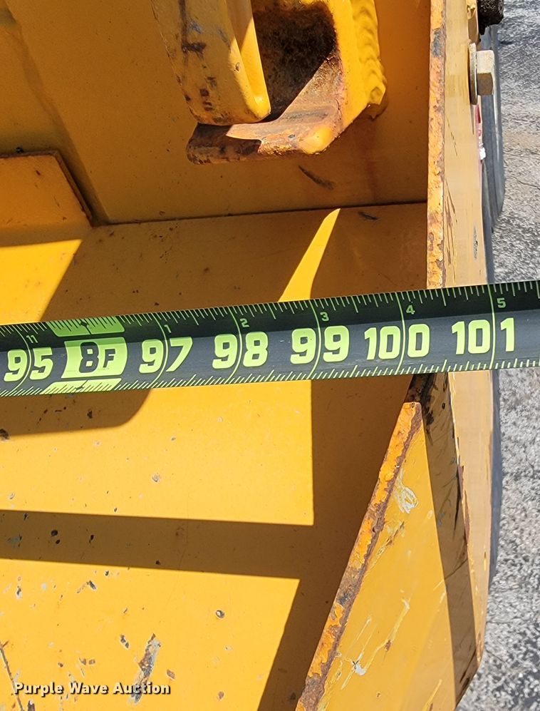 image for item JL9462 2005 International 7400  dump truck