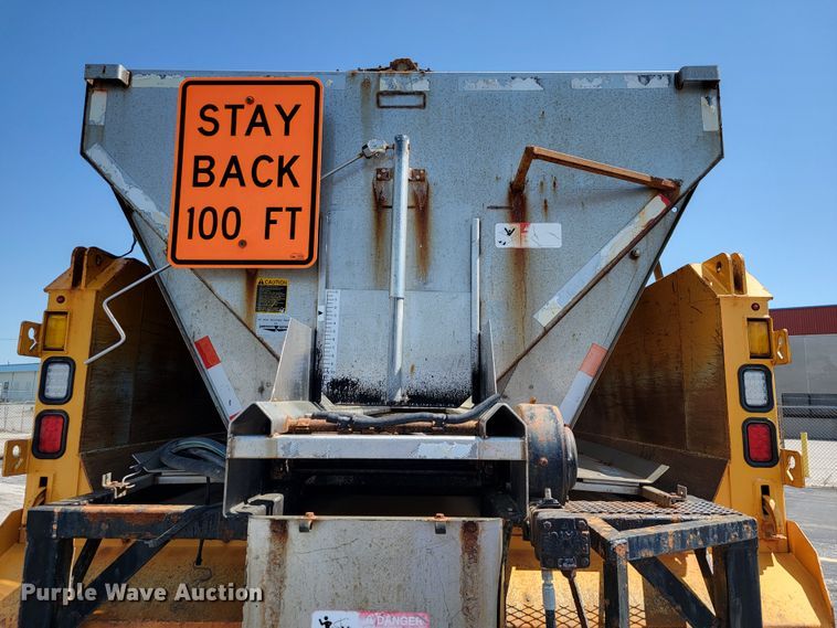 image for item JL9462 2005 International 7400  dump truck