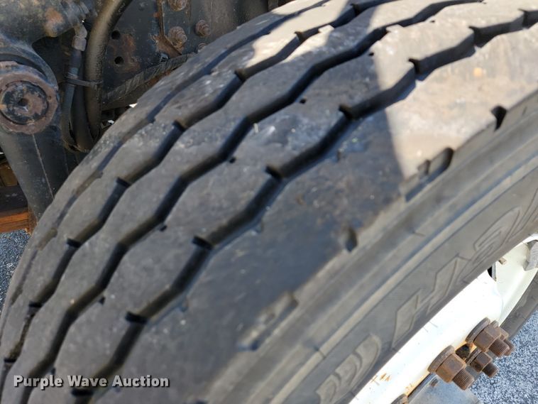 image for item JL9462 2005 International 7400  dump truck