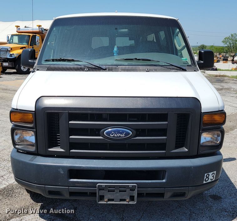 image for item JL9463 2008 Ford E350 Super Duty XL  van