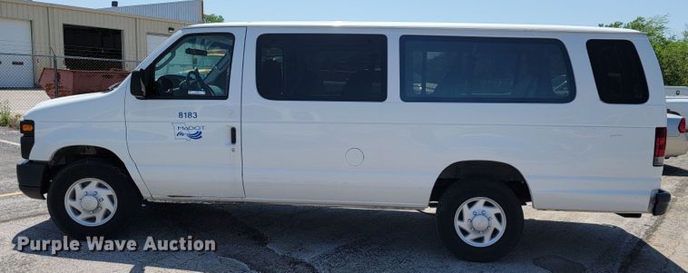 image for item JL9463 2008 Ford E350 Super Duty XL  van