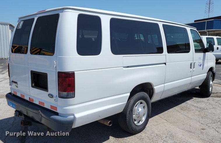 image for item JL9463 2008 Ford E350 Super Duty XL  van