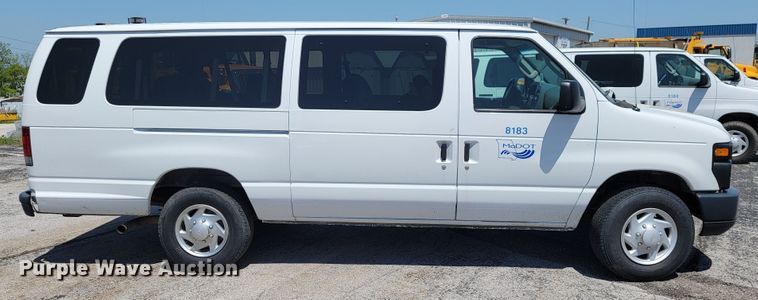 image for item JL9463 2008 Ford E350 Super Duty XL  van