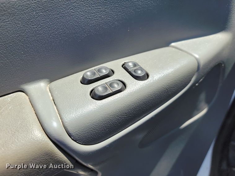 image for item JL9463 2008 Ford E350 Super Duty XL  van