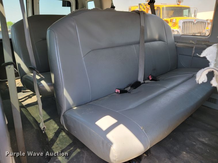 image for item JL9463 2008 Ford E350 Super Duty XL  van