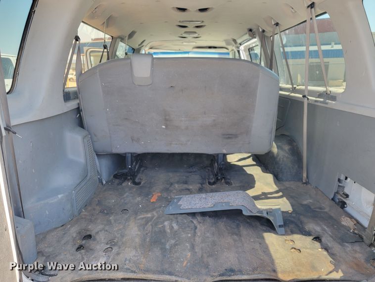 image for item JL9463 2008 Ford E350 Super Duty XL  van