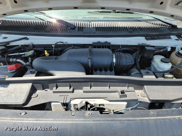 image for item JL9463 2008 Ford E350 Super Duty XL  van