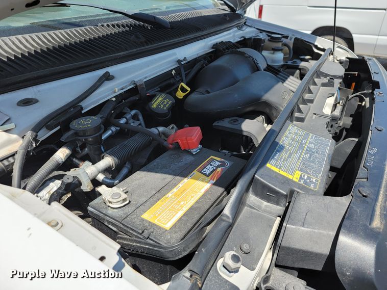 image for item JL9463 2008 Ford E350 Super Duty XL  van