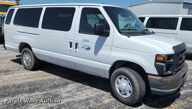 image for item JL9464 2008 Ford E350 Super Duty XL  van