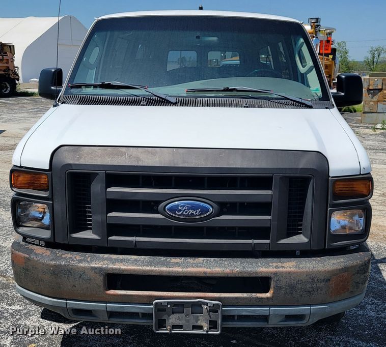 image for item JL9464 2008 Ford E350 Super Duty XL  van