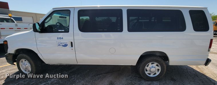 image for item JL9464 2008 Ford E350 Super Duty XL  van