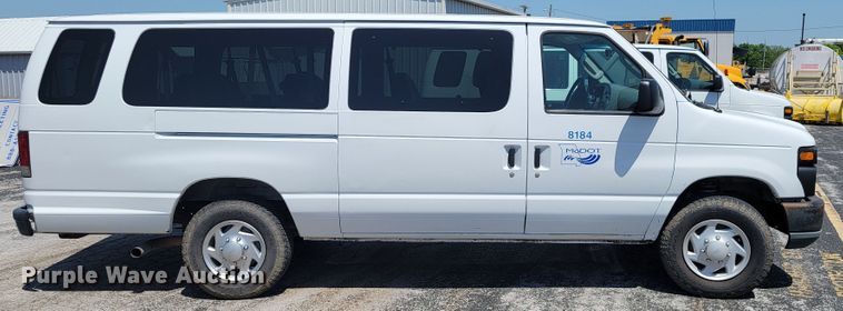 image for item JL9464 2008 Ford E350 Super Duty XL  van