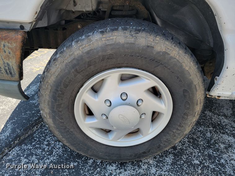 image for item JL9464 2008 Ford E350 Super Duty XL  van