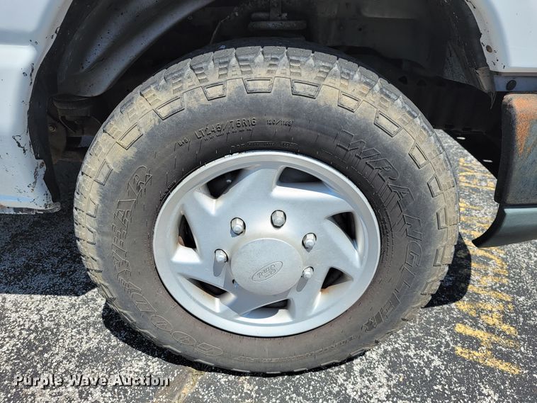 image for item JL9464 2008 Ford E350 Super Duty XL  van