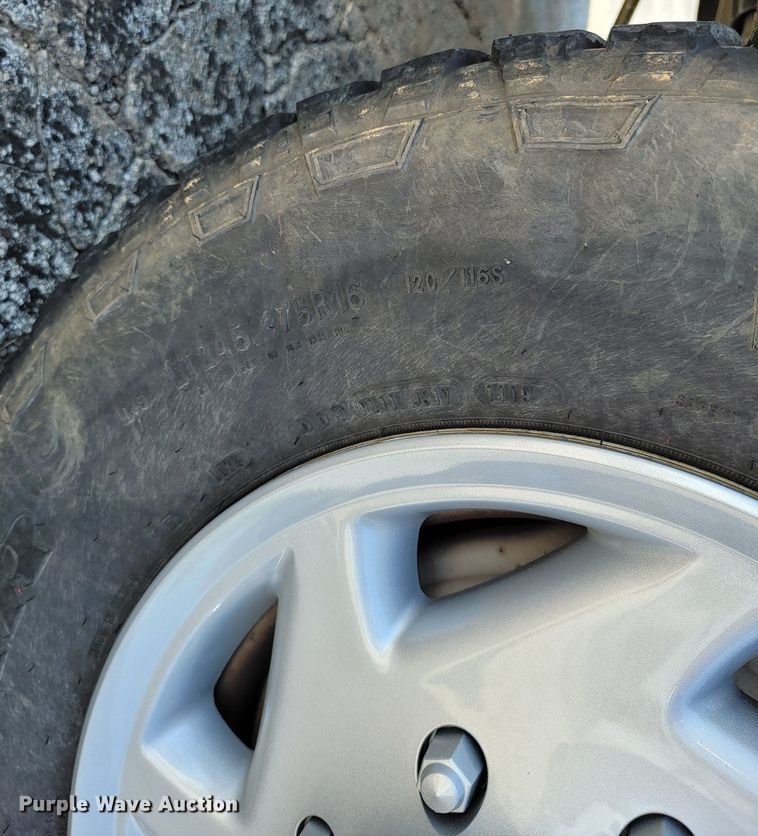 image for item JL9464 2008 Ford E350 Super Duty XL  van