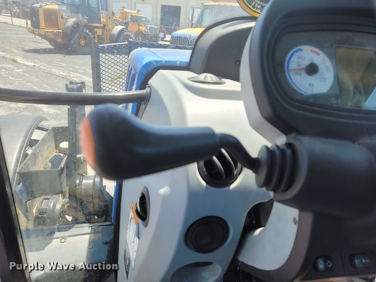 image for item JL9468 2016 New Holland TS6.110  MFWD tractor