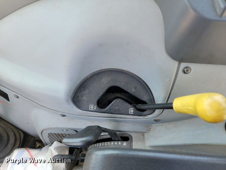 image for item JL9468 2016 New Holland TS6.110  MFWD tractor