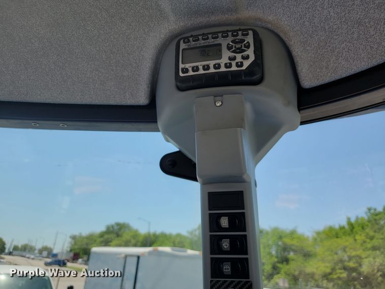 image for item JL9468 2016 New Holland TS6.110  MFWD tractor