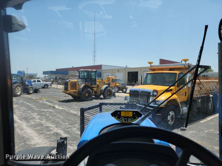 image for item JL9468 2016 New Holland TS6.110  MFWD tractor