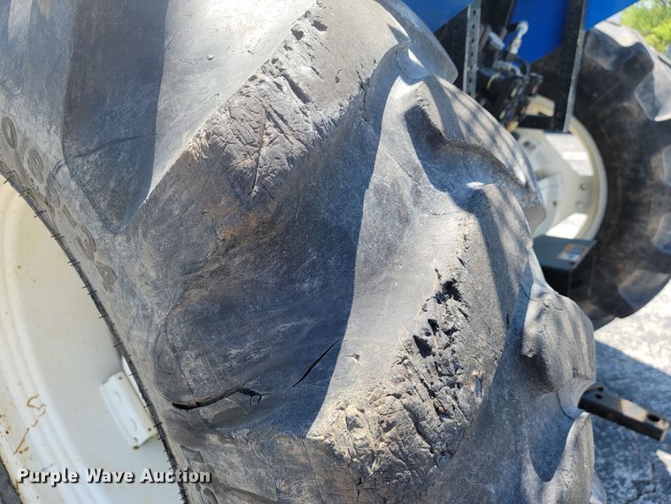 image for item JL9468 2016 New Holland TS6.110  MFWD tractor