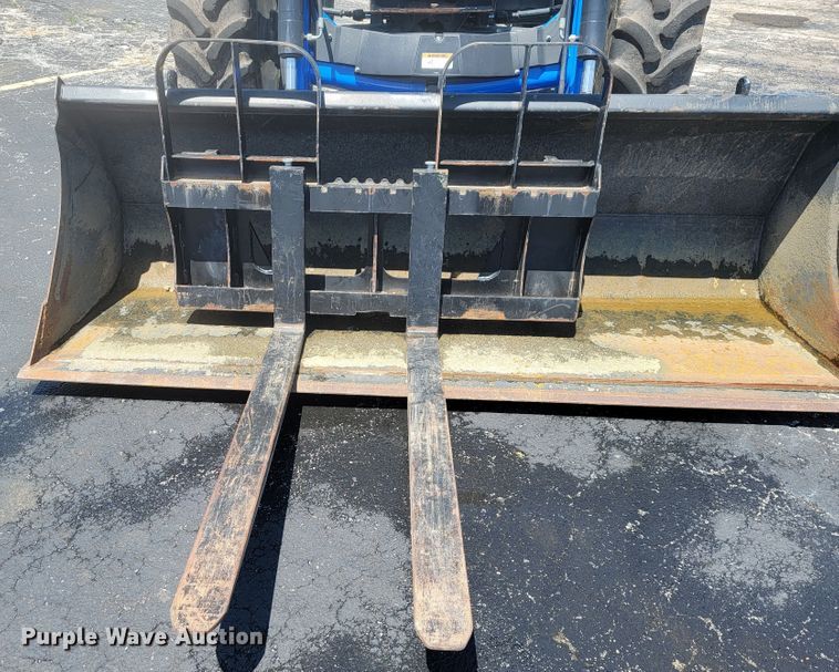 image for item JL9469 2014 New Holland TS6.120  MFWD tractor