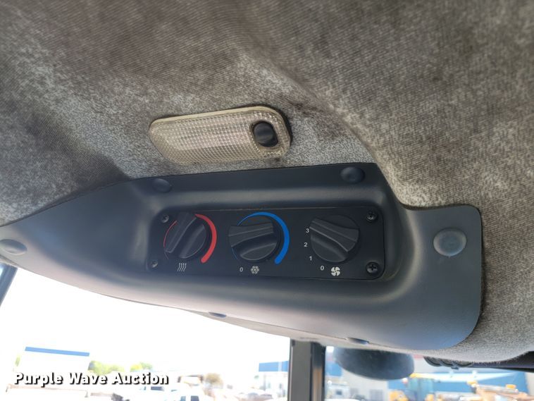 image for item JL9469 2014 New Holland TS6.120  MFWD tractor