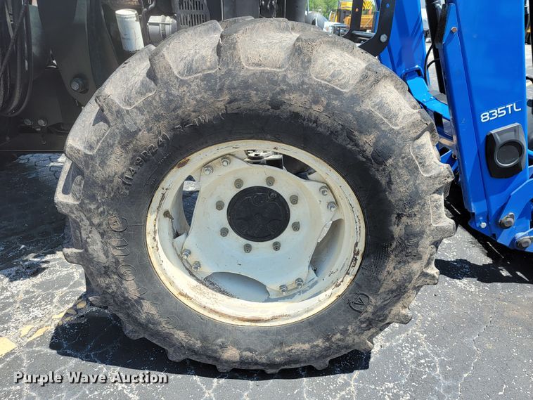 image for item JL9469 2014 New Holland TS6.120  MFWD tractor