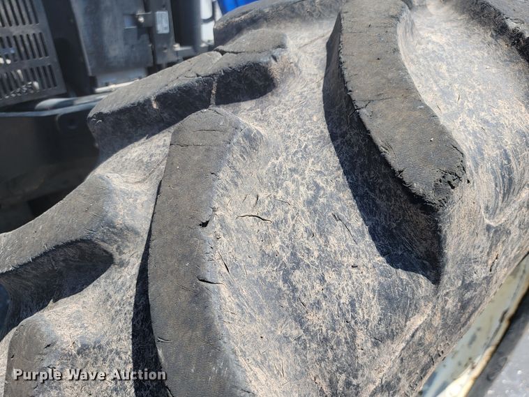 image for item JL9469 2014 New Holland TS6.120  MFWD tractor