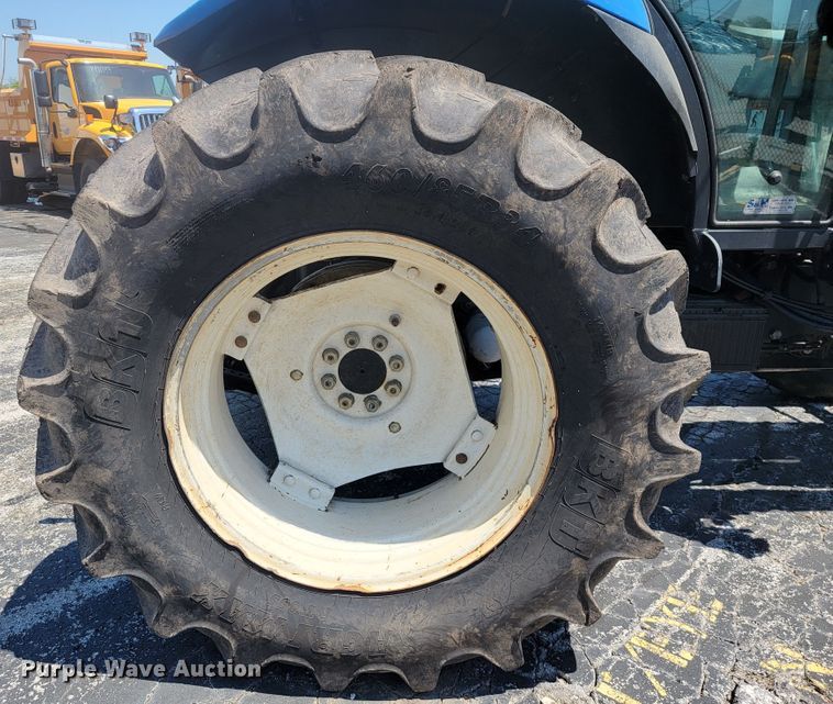 image for item JL9469 2014 New Holland TS6.120  MFWD tractor