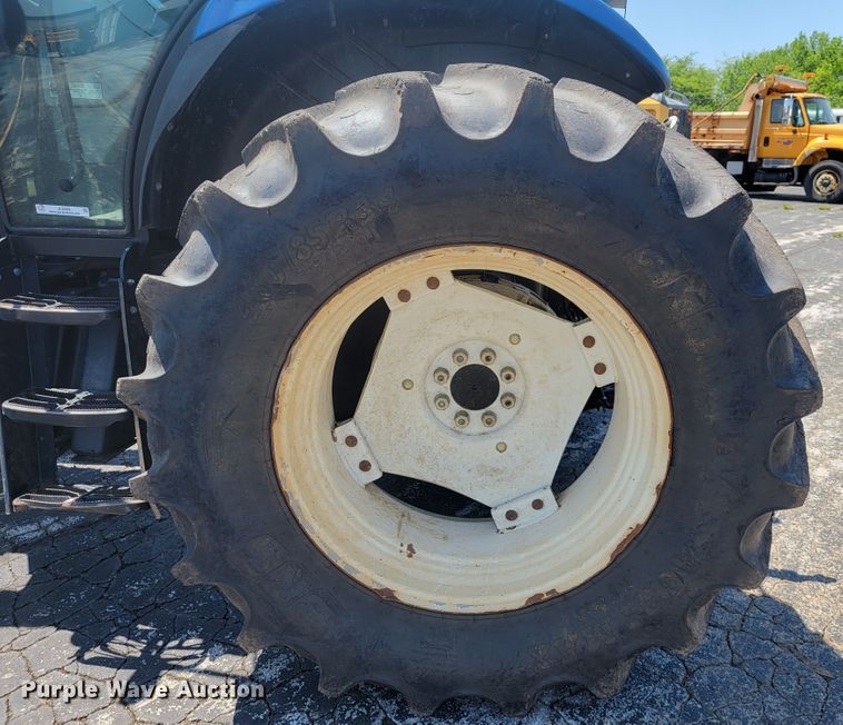 image for item JL9469 2014 New Holland TS6.120  MFWD tractor