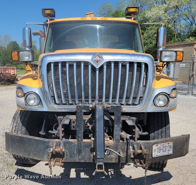 image for item JL9472 2009 International 7500  dump truck