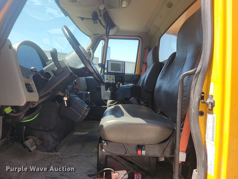 image for item JL9472 2009 International 7500  dump truck