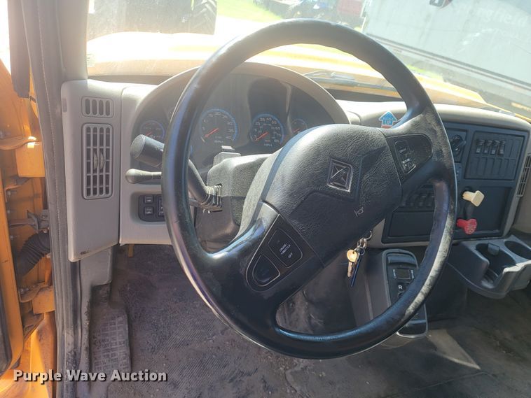 image for item JL9472 2009 International 7500  dump truck