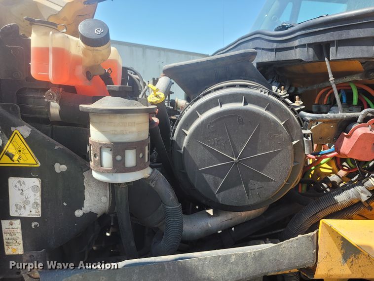 image for item JL9472 2009 International 7500  dump truck