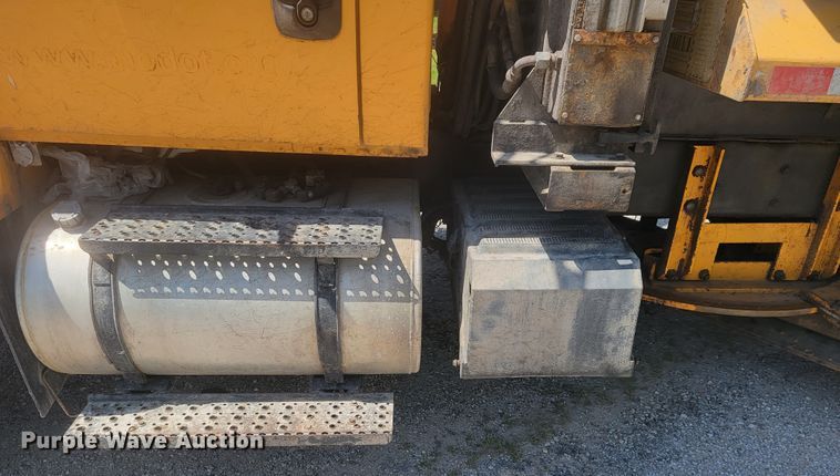 image for item JL9472 2009 International 7500  dump truck