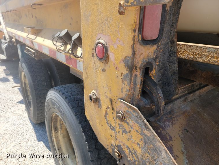 image for item JL9472 2009 International 7500  dump truck