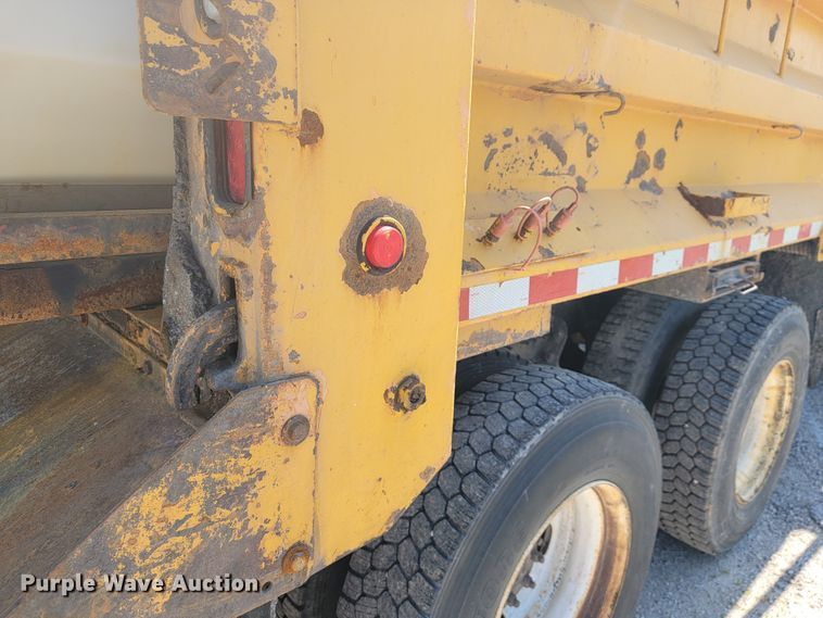 image for item JL9472 2009 International 7500  dump truck