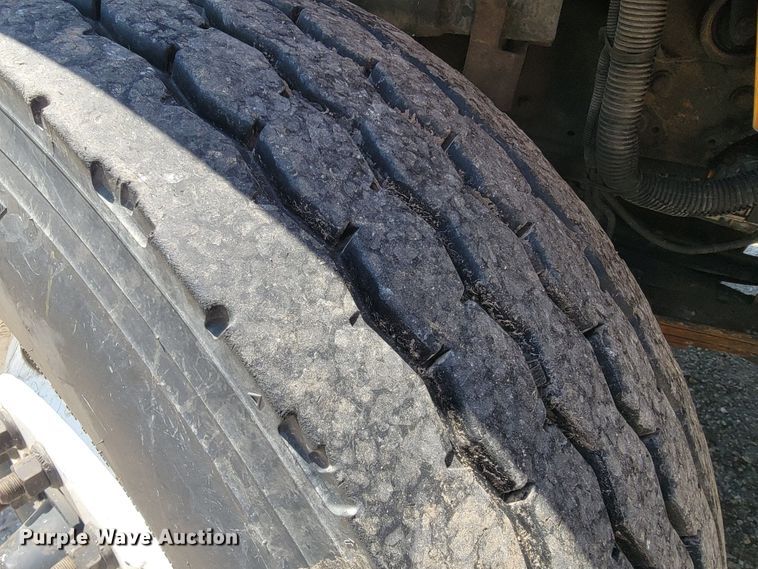 image for item JL9472 2009 International 7500  dump truck