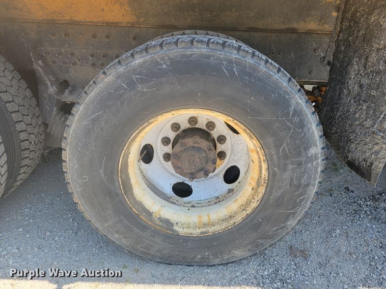 image for item JL9472 2009 International 7500  dump truck