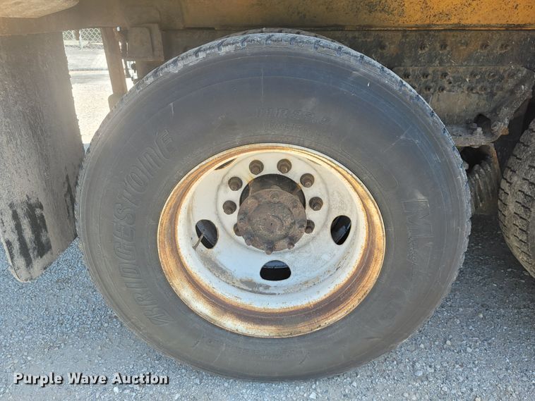 image for item JL9472 2009 International 7500  dump truck