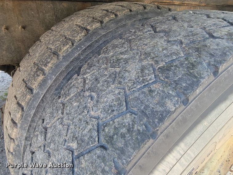 image for item JL9472 2009 International 7500  dump truck