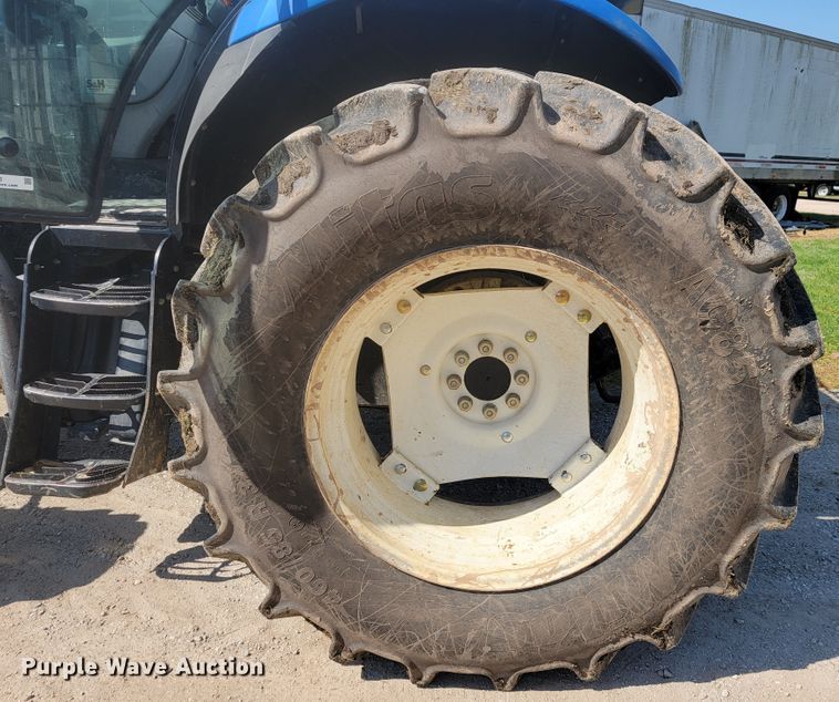 image for item JL9473 2014 New Holland TS6.120  MFWD tractor