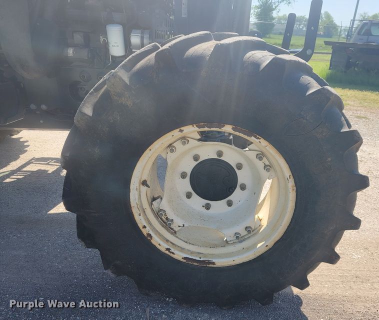 image for item JL9474 2014 New Holland TS6.120  MFWD tractor