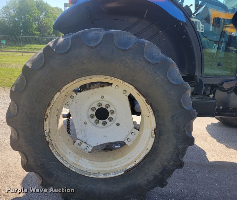 image for item JL9474 2014 New Holland TS6.120  MFWD tractor