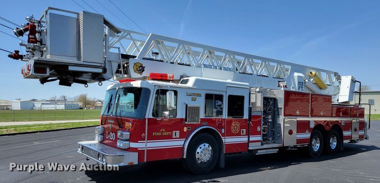 image for item JL9612 1990 Grumman  ladder fire truck